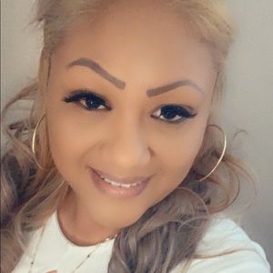 Meet your Posher, Paulina